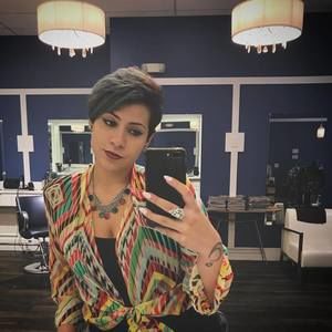 Meet your Posher, Alyssa